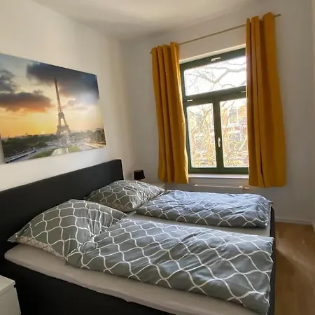 Chez Amis Arena Apartment *