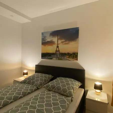 Chez Amis Arena Apartment