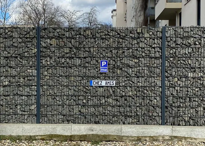 Chez Amis Arena Appartamento *